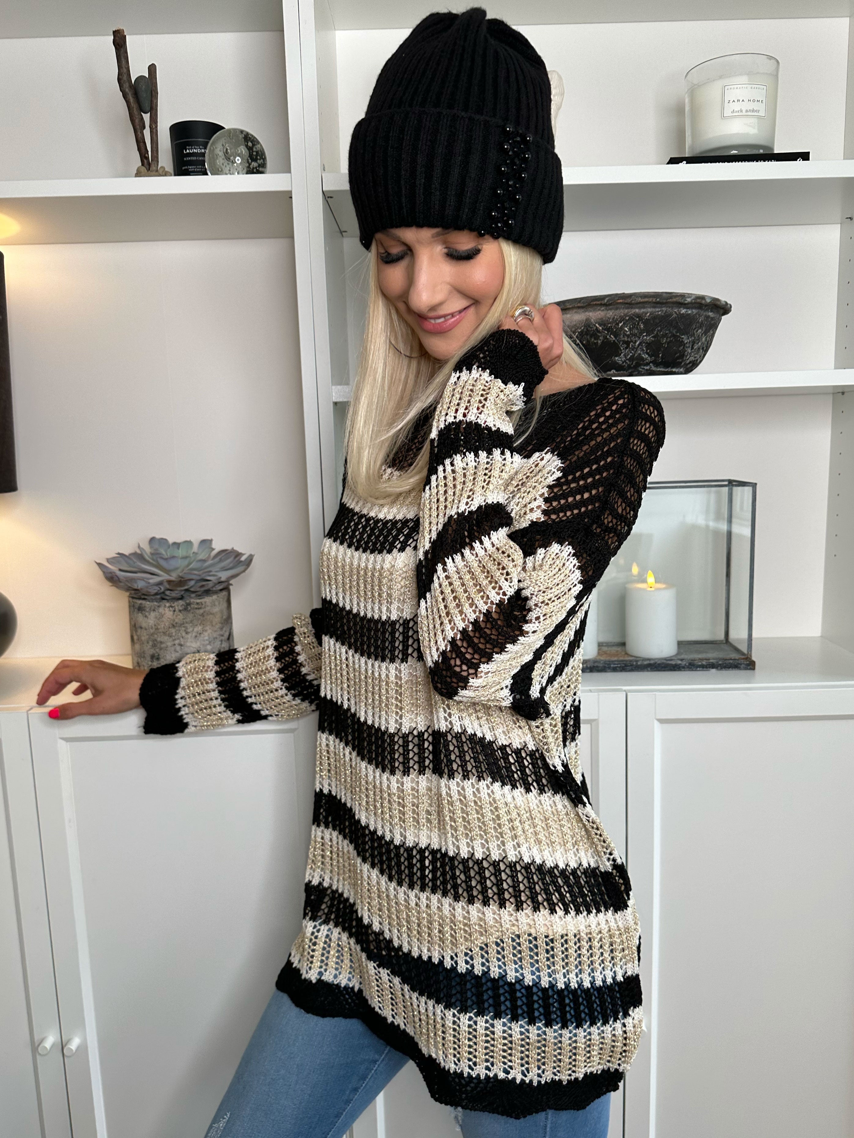 Ania - Randig stickad blus med hål